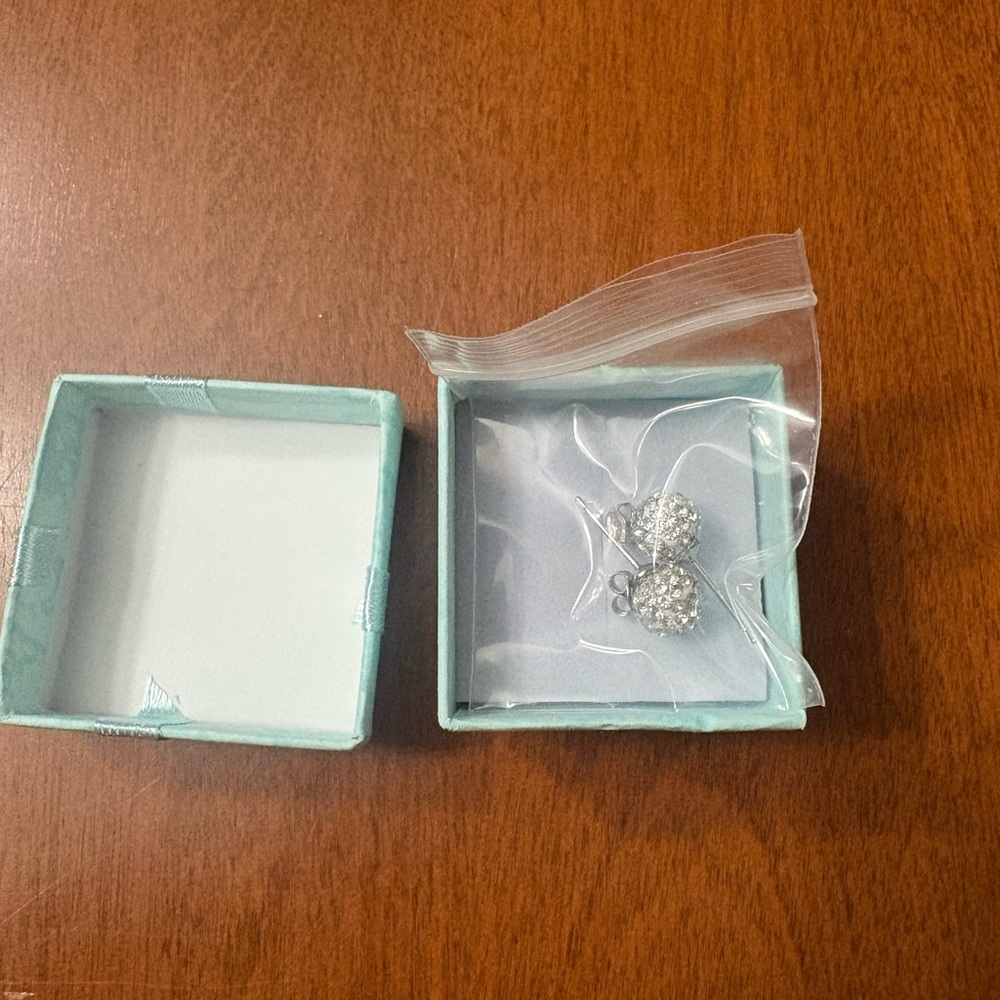 Amazon Silver Cluster Earrings